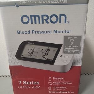 Omron Blood Pressure Monitor 7 series NWT!! #1 Doctor recommended!
